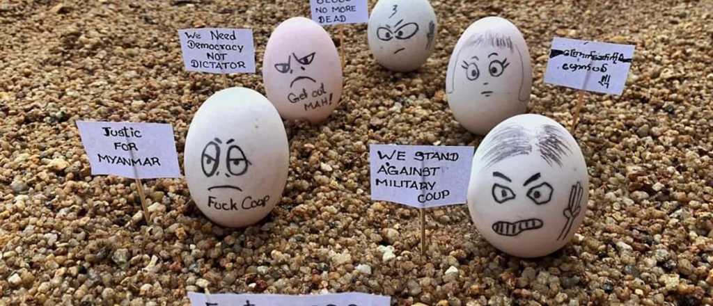 El particular reclamo en Myanmar con "huevos de pascua"