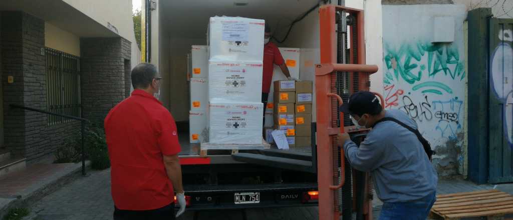 Llegaron 68.000 dosis de Sinopharm a Mendoza