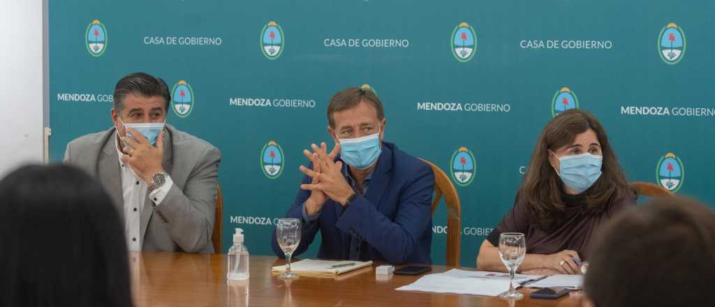 La duda de Suarez es si tendr&aacute; que "corregir" el DNU de Alberto