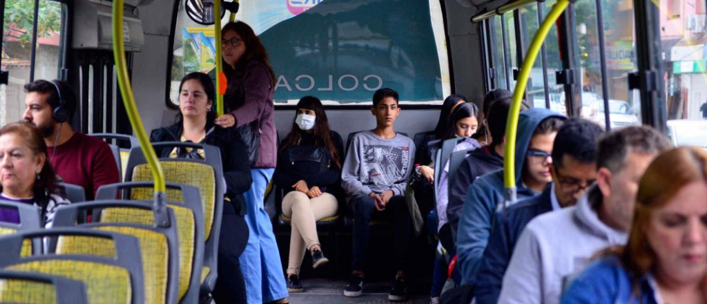 Mendoza no restringirá el transporte público, por ahora