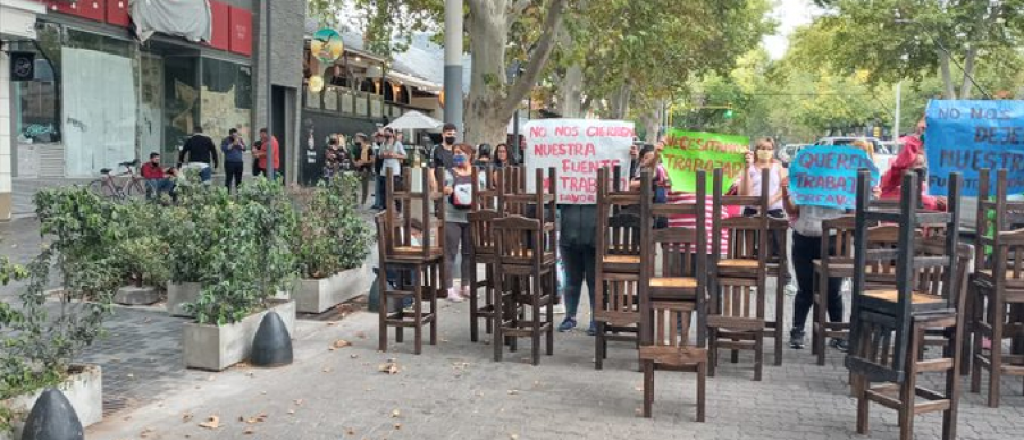 Comerciantes de la Arístides protestan ante las nuevas restricciones