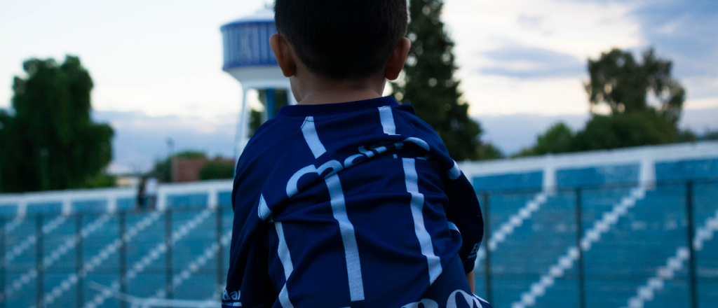 Hora y TV: cómo ver el histórico regreso del Tomba al Gambarte