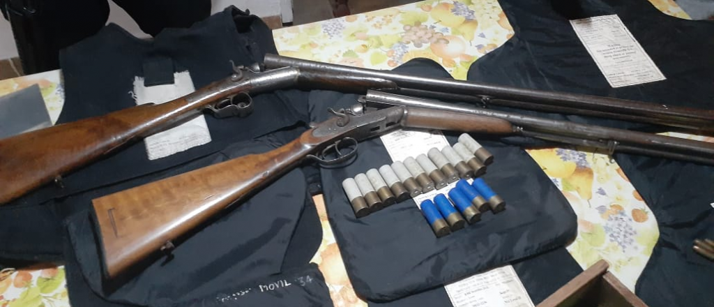 Detuvieron en Luj&aacute;n a ladrones que robaban vestidos de polic&iacute;as 