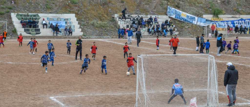 El Oeste de la Ciudad vibr&oacute; con la final del f&uacute;tbol infantil