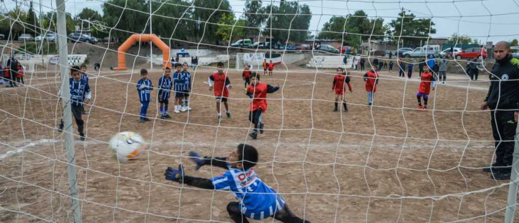 Maipú y un acuerdo histórico para el fútbol infantil de la comuna