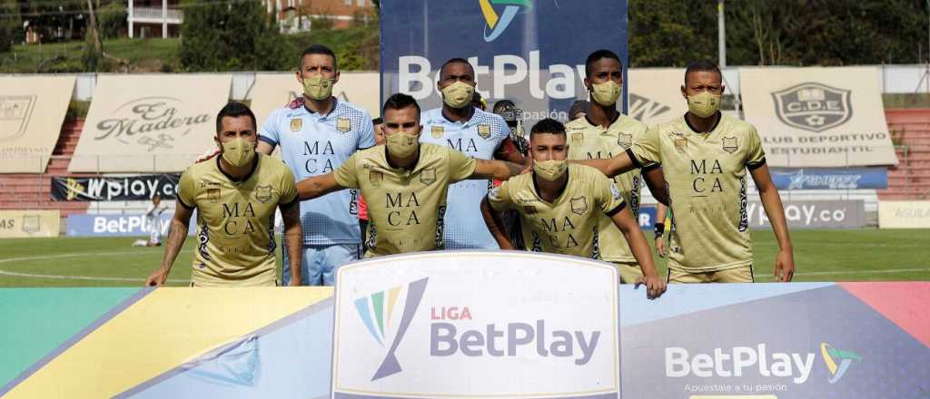 En Colombia un equipo jugó con siete jugadores