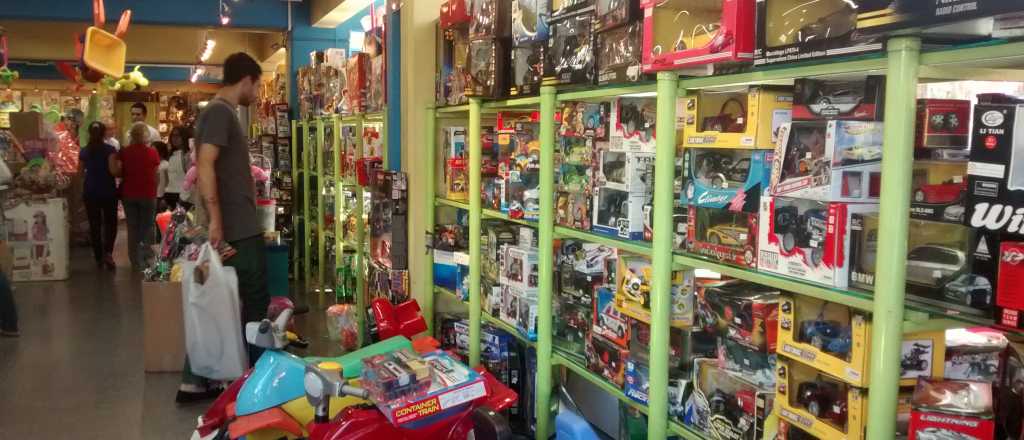 Trenes y juegos, los grandes pedidos para Navidad