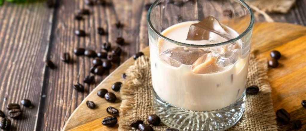 Aprend&eacute; a preparar un delicioso licor de caf&eacute; con leche