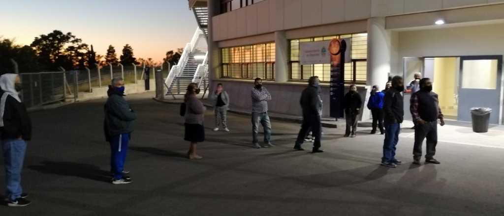 Vacunaci&oacute;n contra la gripe: error en el horario en el primer d&iacute;a