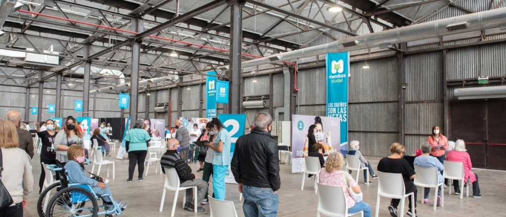 C&oacute;mo vacunaron "sin turno" en la Nave Cultural