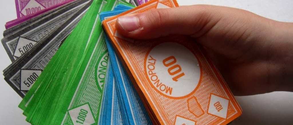 El peso argentino vale menos que $10 del Monopoly