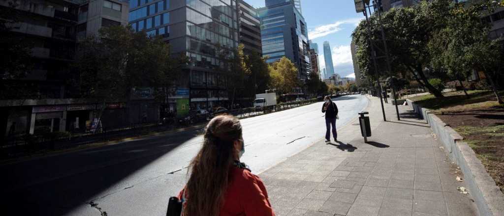Chile le pone fin a la cuarentena total en 16 regiones
