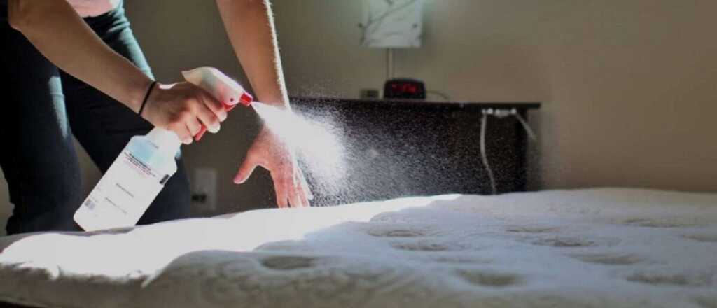 &iquest;Manchas amarillas en el colch&oacute;n? As&iacute; las pod&eacute;s limpiar