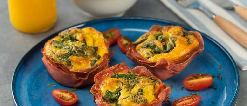 F&aacute;cil: "canastitas" de jam&oacute;n, queso y espinacas