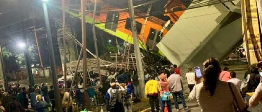 Video: Murieron 23 personas en México al caer un tren de un puente