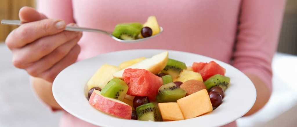 Elimina el reflujo incluyendo en tu dieta alguna de estas 6 frutas