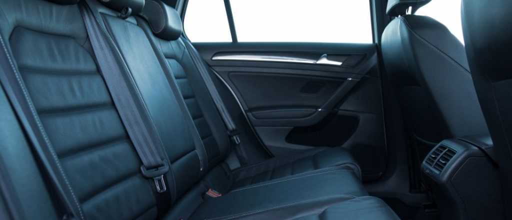 Cu&aacute;les son los mejores productos para limpiar el tapizado de los autos