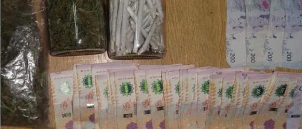 Circulaba con una mochila llena de drogas en Guaymall&eacute;n y fue detenido