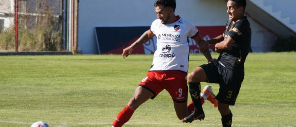 Maipú sigue sin despegar y empató de local