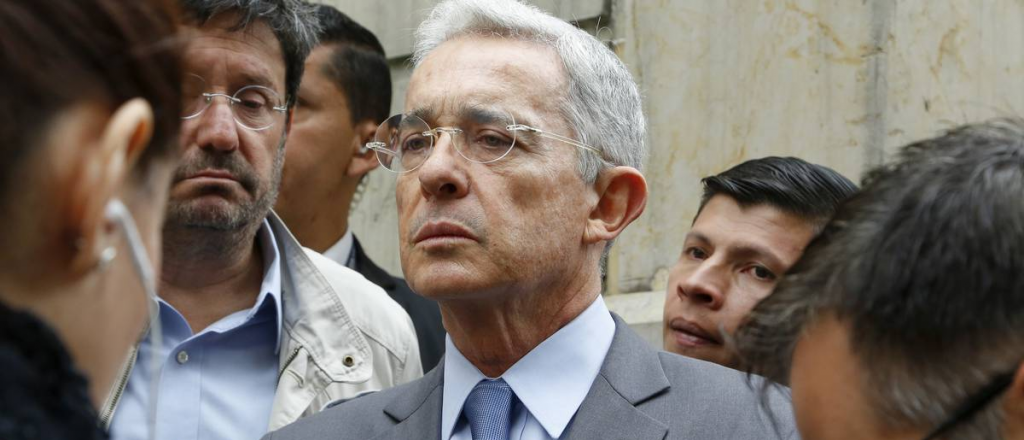 Uribe le contestó a Fernández por los disturbios en Colombia