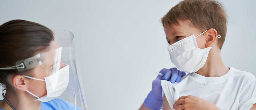 EE.UU. autoriz&oacute; vacunar con Pfizer a chicos de 12 a 15 a&ntilde;os