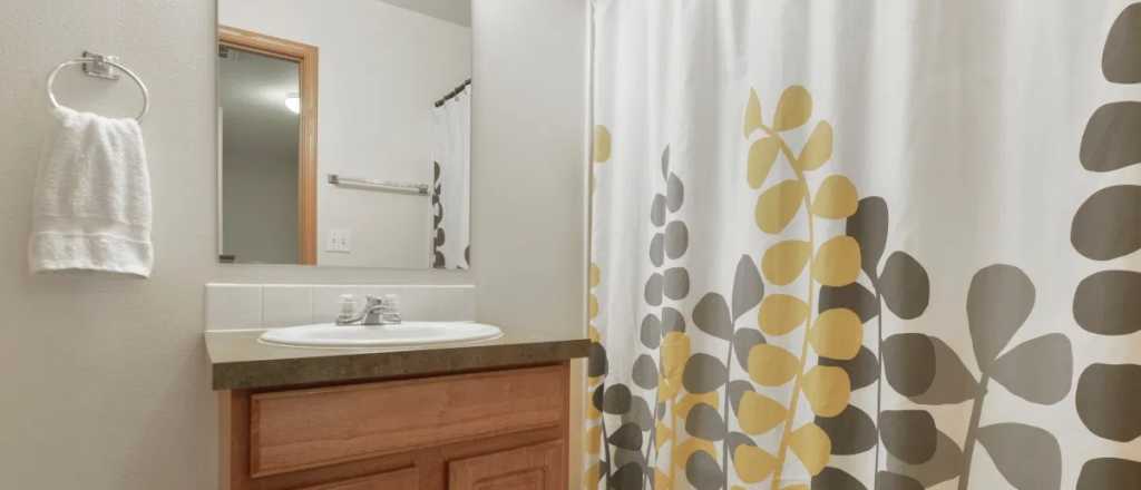 Tips para limpiar la cortina del baño: tres productos infalibles