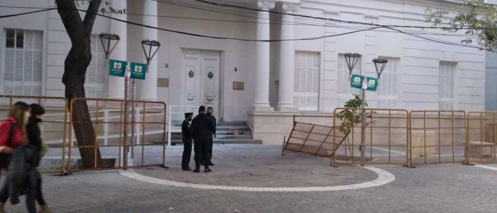 Se vota el Presupuesto y Cornejo tendría los votos para aprobar el rollover