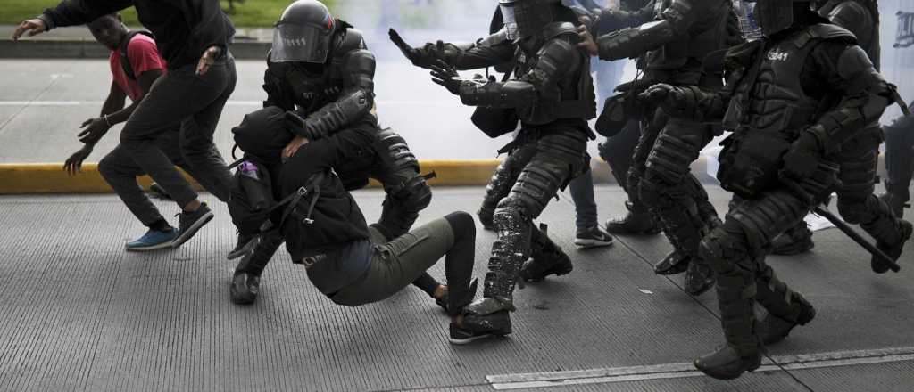 Duque orden&oacute; "despliegue de la fuerza p&uacute;blica" contra los bloqueos