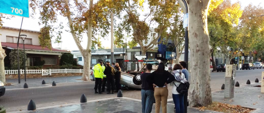 Un vuelco en Ar&iacute;stides y Paso de Los Andes complic&oacute; el tr&aacute;nsito