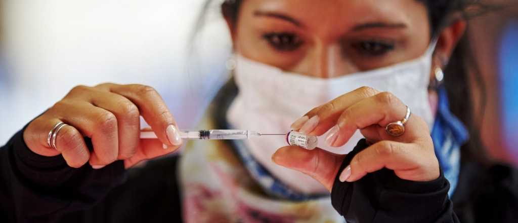 Planean vacunar en junio a todos los mayores de 50 en Mendoza