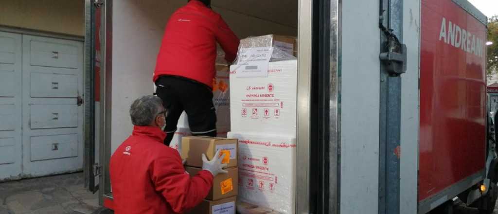 Este jueves llegaron 65 mil vacunas a Mendoza, de Sputnik y Astrazeneca
