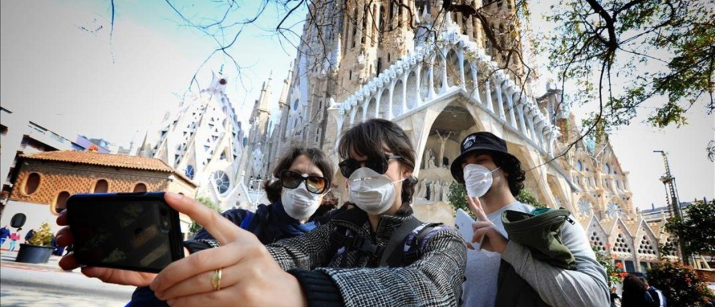 España dejará de exigir certificado de vacunación anticovid a turistas