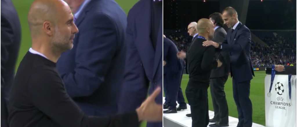 La reacción de Guardiola al recibir la medalla de plata