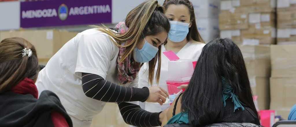 EEUU planea exigir que turistas que ingresen estén vacunadas