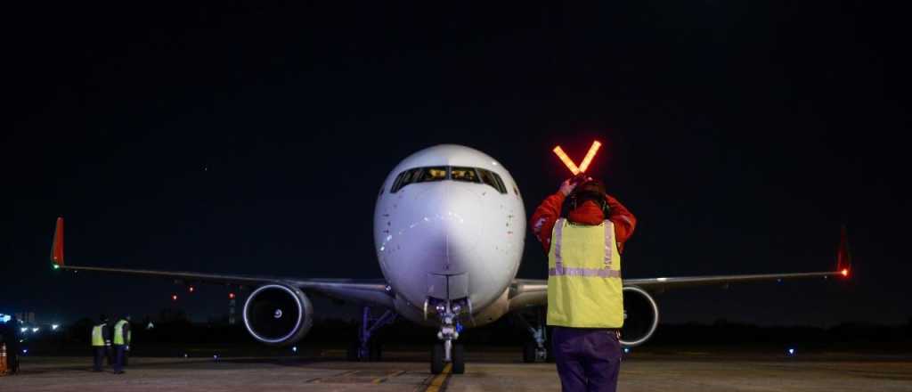 Llegaron más de 2,1 millones de dosis de la vacuna de AstraZeneca