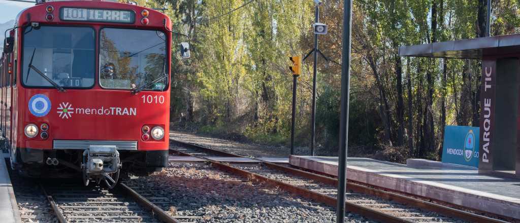 Estados Unidos donó 39 duplas de carros para el Metrotranvía