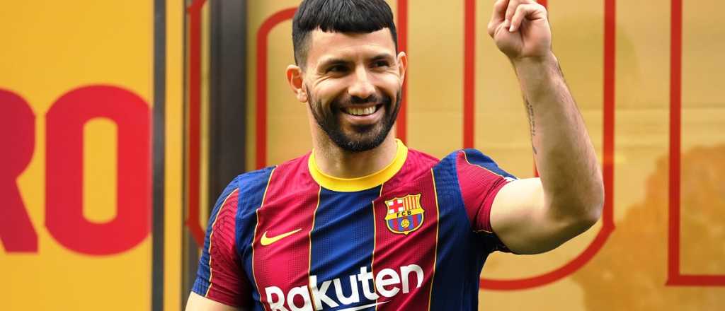 Videos: as&iacute; presentaron al Kun Ag&uuml;ero en Barcelona