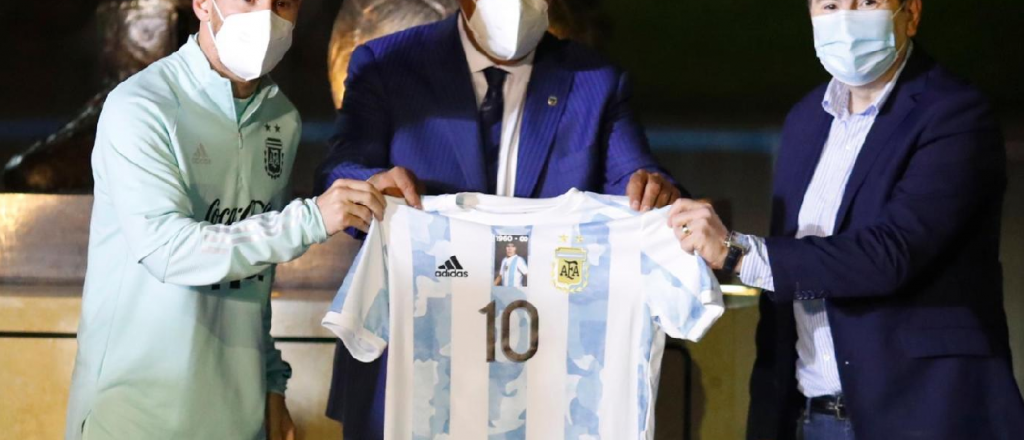 As&iacute; es la camiseta de la Selecci&oacute;n en homenaje a Maradona