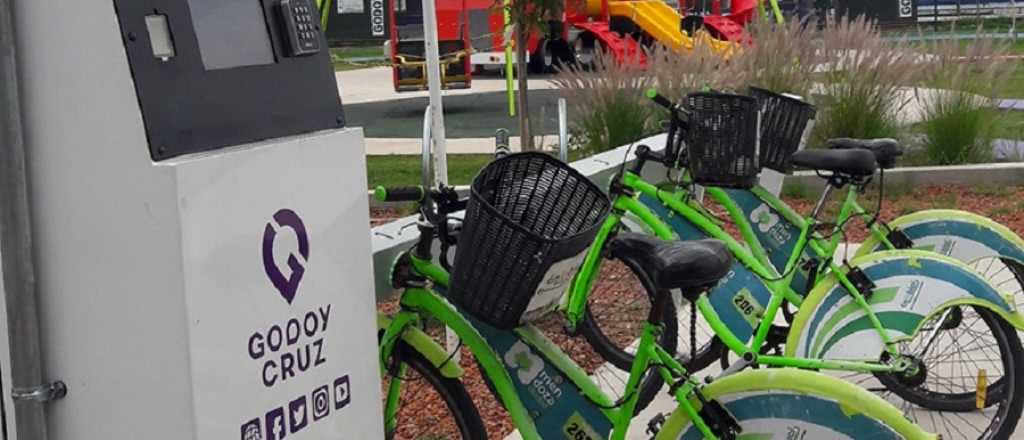 Nuevos puestos de préstamos de bicicletas en Godoy Cruz