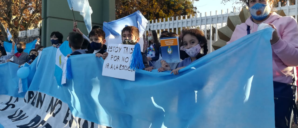 El Liceo vuelve a la presencialidad tras la protesta de los padres