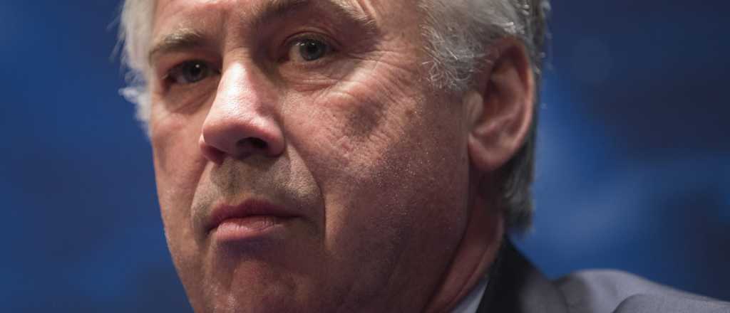 Video: saludó mal y Ancelotti le dio una lección