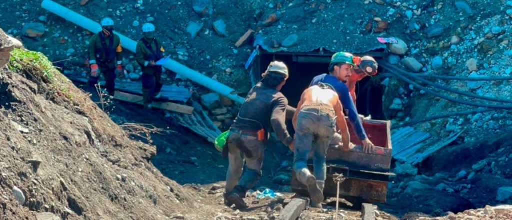Rescataron los cadáver de tres mineros atrapados en México