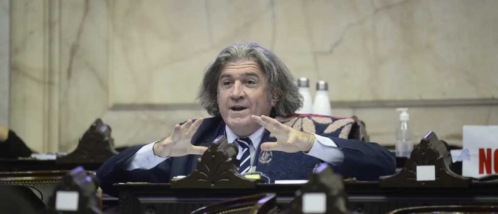 El show de Ram&oacute;n: revole&oacute; su frazada y recibi&oacute; una ovaci&oacute;n