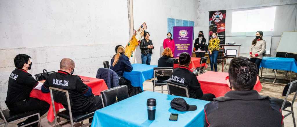 Ciudad capacitó a Bomberos Voluntarios sobre violencia de género