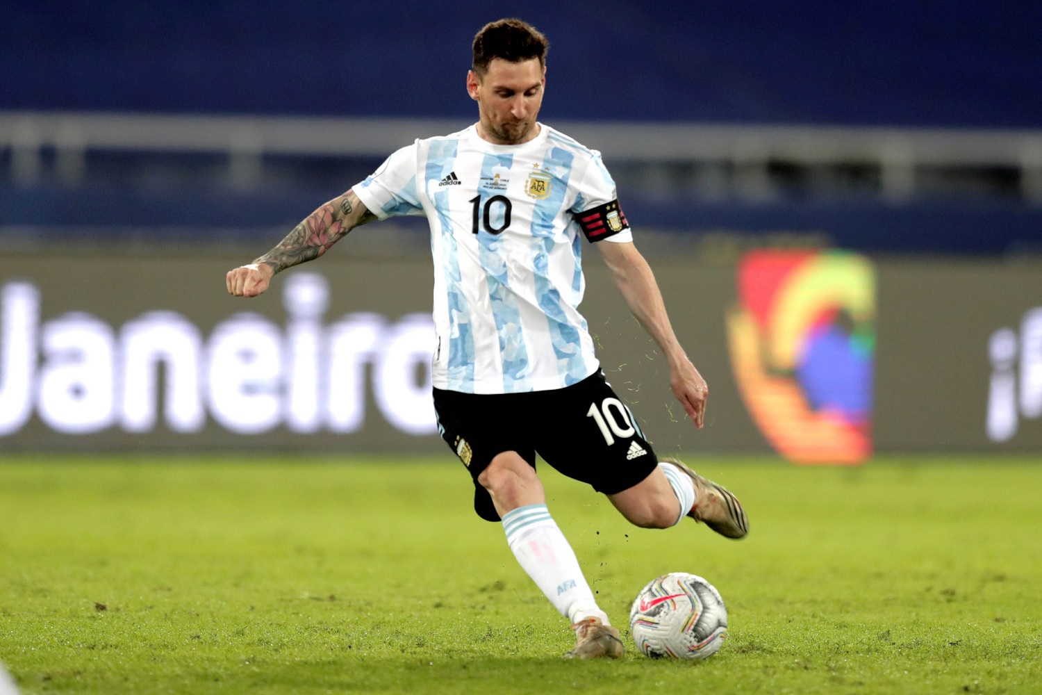 El detalle en los botines de Messi a Adidas - Mendoza Post