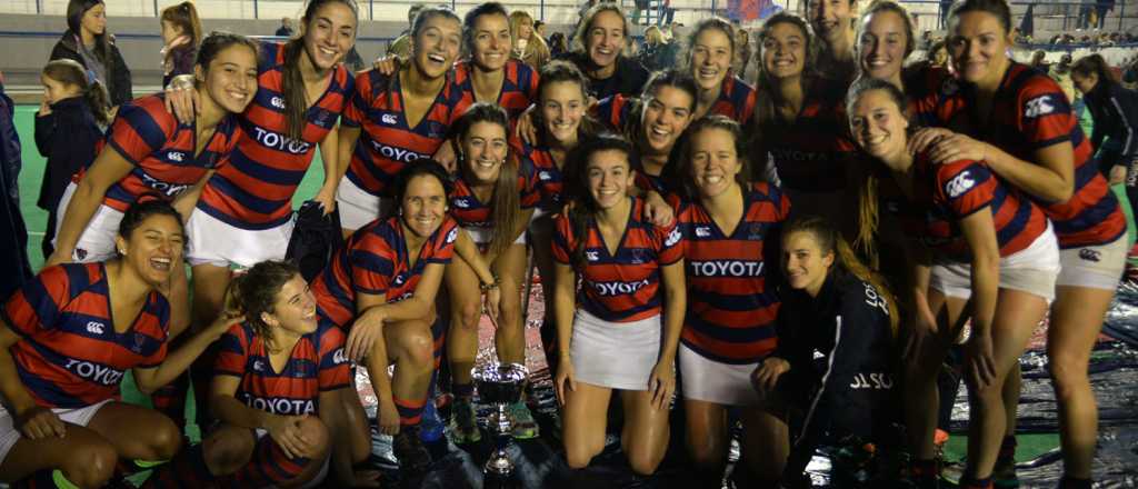 En fotos, la alegría de Los Tordos campeón de hockey femenino