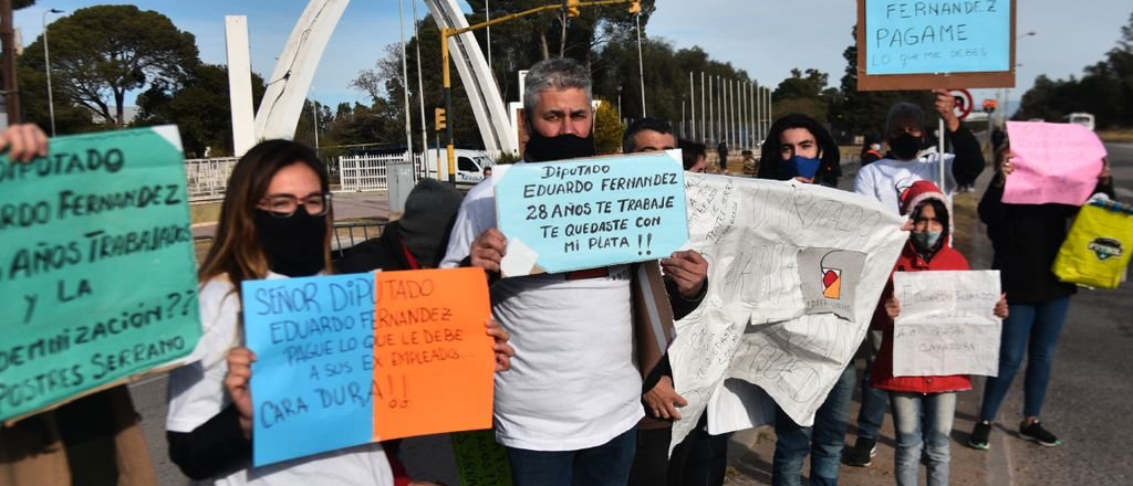Fernández fue recibido en Córdoba bajo intensas protestas