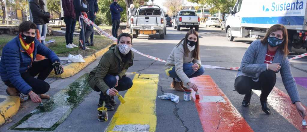 Godoy Cruz pintó una senda de la diversidad en el Día del Orgullo LGBTIQ+