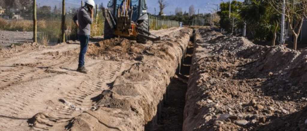 Guaymallén construye cloacas en el barrio El Prado
