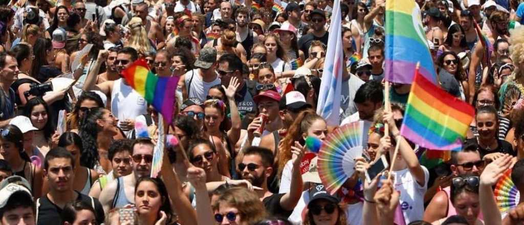 Una mendocina muestra la multitudinaria fiesta del "Orgullo" en Tel Aviv